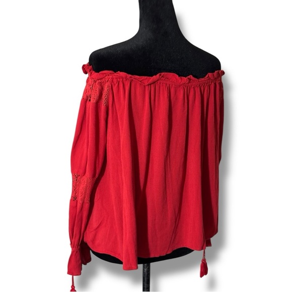 Band of Gypsies Red Ruffled Lightwight Off-Shoulder Long Sleeve Tassel Blouse - Picture 7 of 16